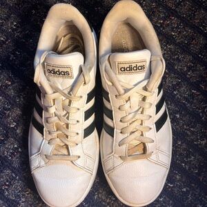 Adidas Cloudfoam comfort sneakers